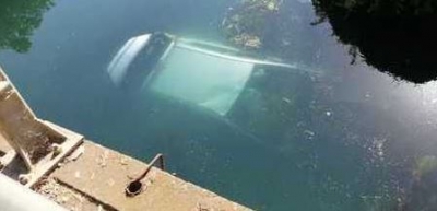 Tragedia a Ponte Ferraioli, auto nel canale