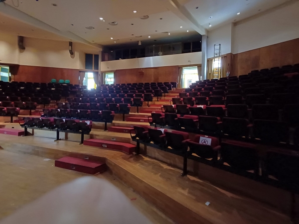 Teatro Costa, un passato di errori e un futuro per evitarli