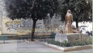 Piazza San Rocco, degrado a due passi dal Comune di Sezze
