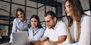 OCCORRE URGENTEMENTE UN PATTO SOCIALE CON LE NUOVE GENERAZIONI