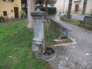 Vietato sprecare acqua nei mesi estivi: il sindaco firma un&#039;ordinanza. Previste sanzioni fino a 500 euro.