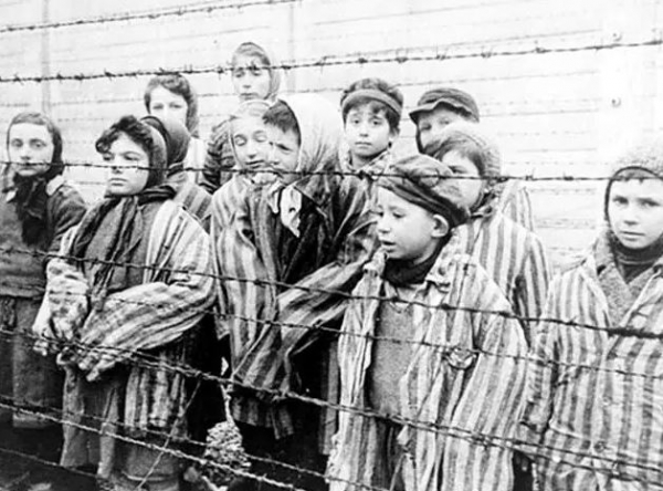 Auschwitz. Noi siamo la memoria