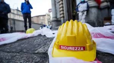Troppi morti sul lavoro. E' urgente intervenire