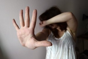 Violenza e abusi sulle minori, le consigliere comunali propongono la Consulta delle donne
