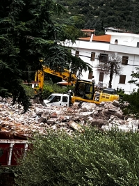 Sezze Scalo perde il suo Centro Sociale: oggi la demolizione è stata completata